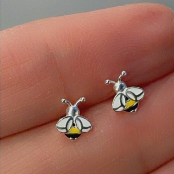 14k Gold Vermeil Enamel Bee Studs - Picture 11 of 11